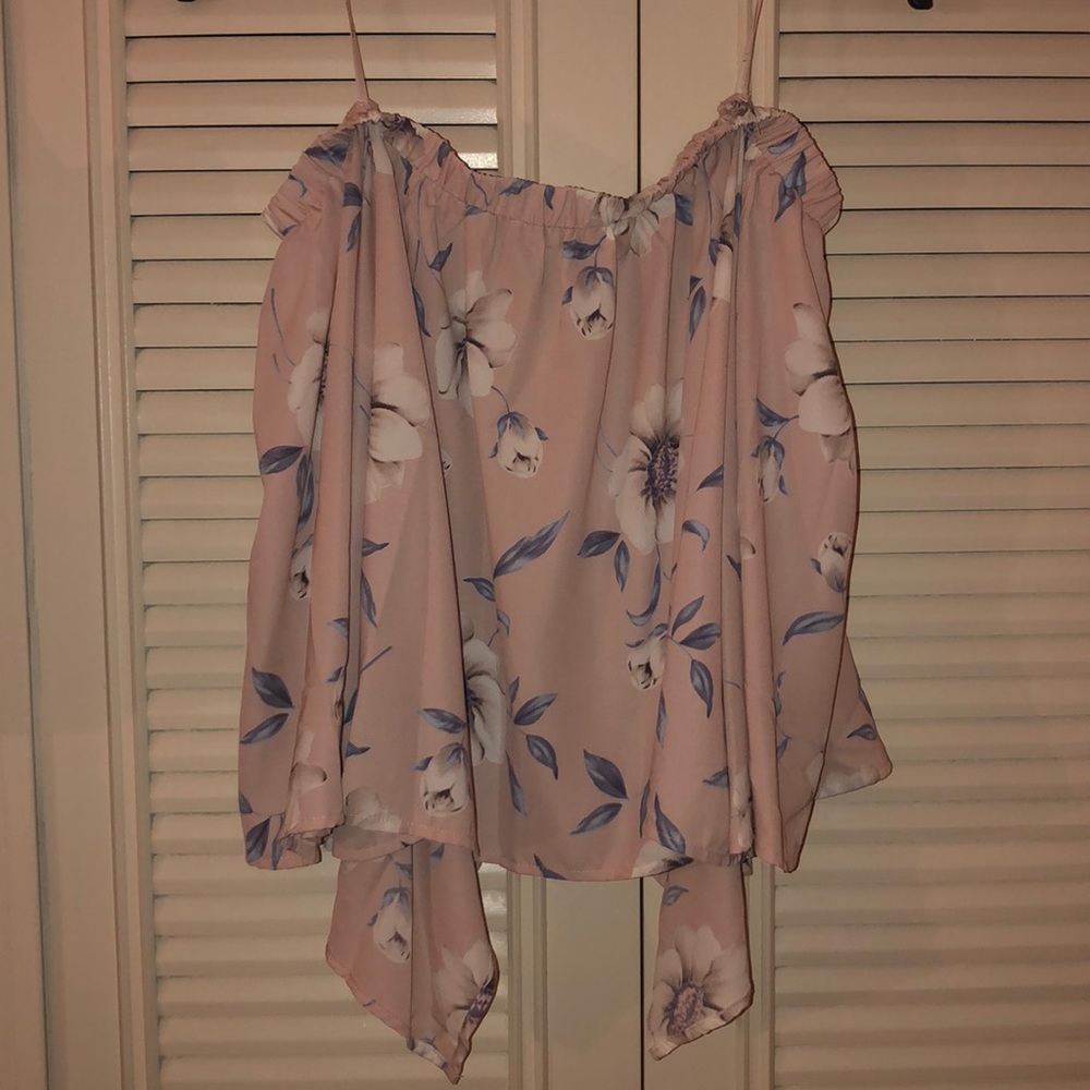 Lulus cropped blouse